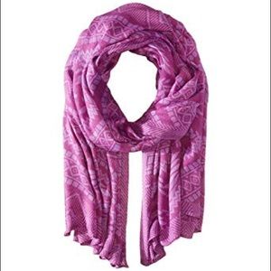 Vera Bradley oversized scarf, Aztec Lilac print